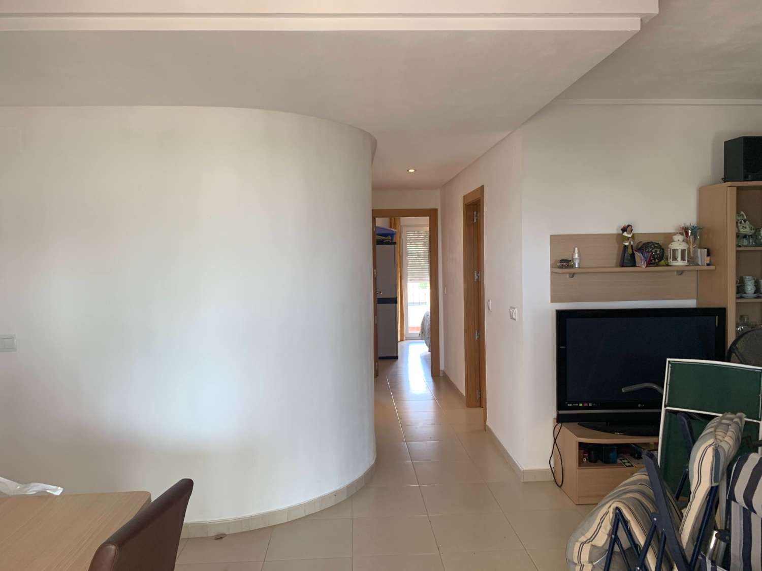 GRAN APARTAMENTO EN PLANTA BAJA FRENTE A LAS PISCINA Y AL CAMPO DE GOLF