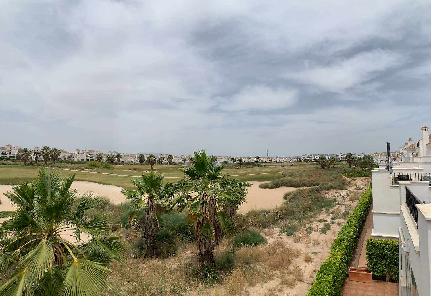 VENTA DE ADOSADO EN LA TORRE GOLF RESORT