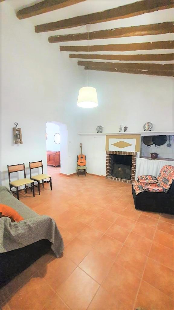 IN LAS PEDREÑAS EXCELLENT COUNTRY HOUSE WITH PRIVATE POOL