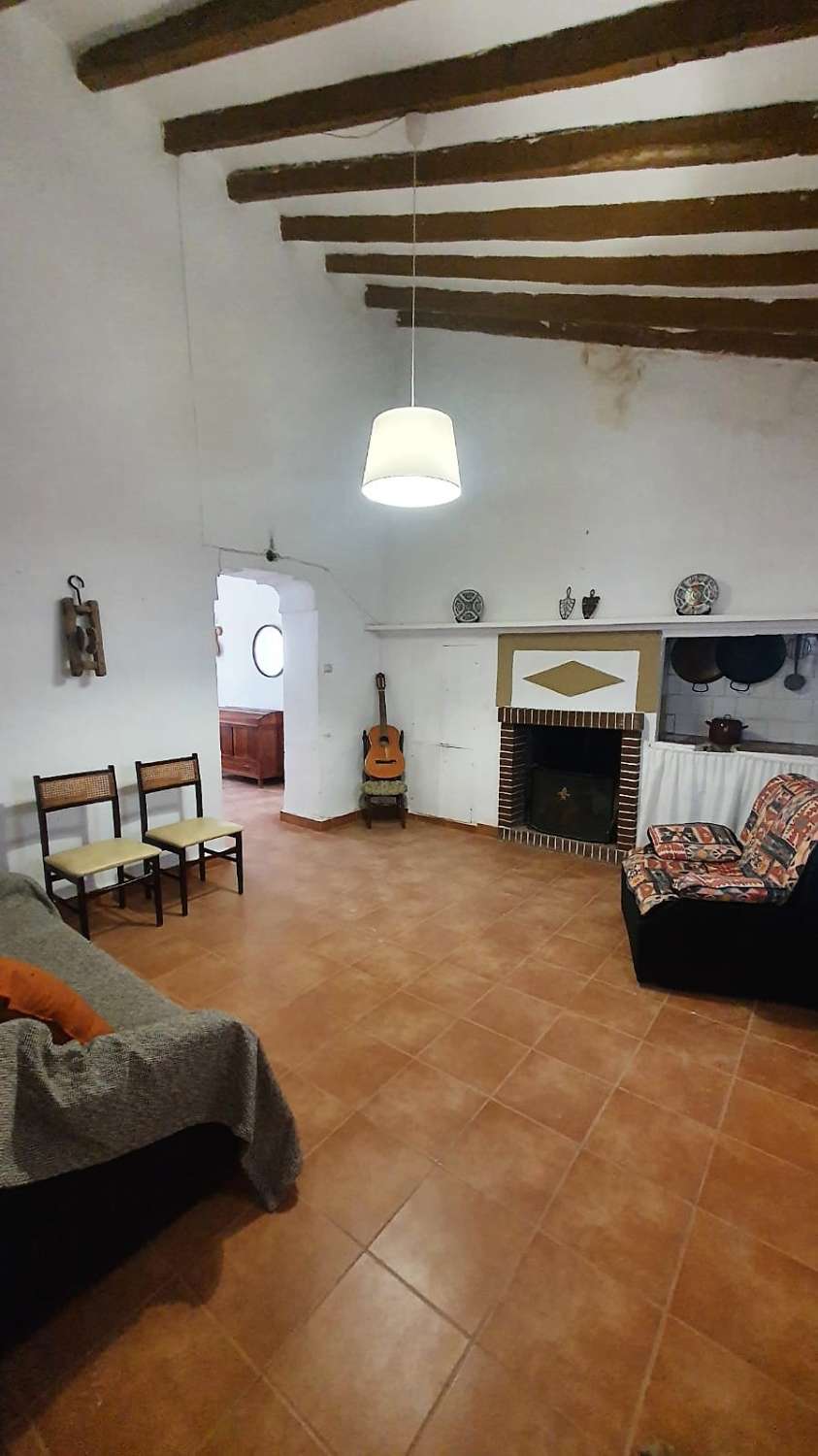 IN LAS PEDREÑAS EXCELLENT COUNTRY HOUSE WITH PRIVATE POOL