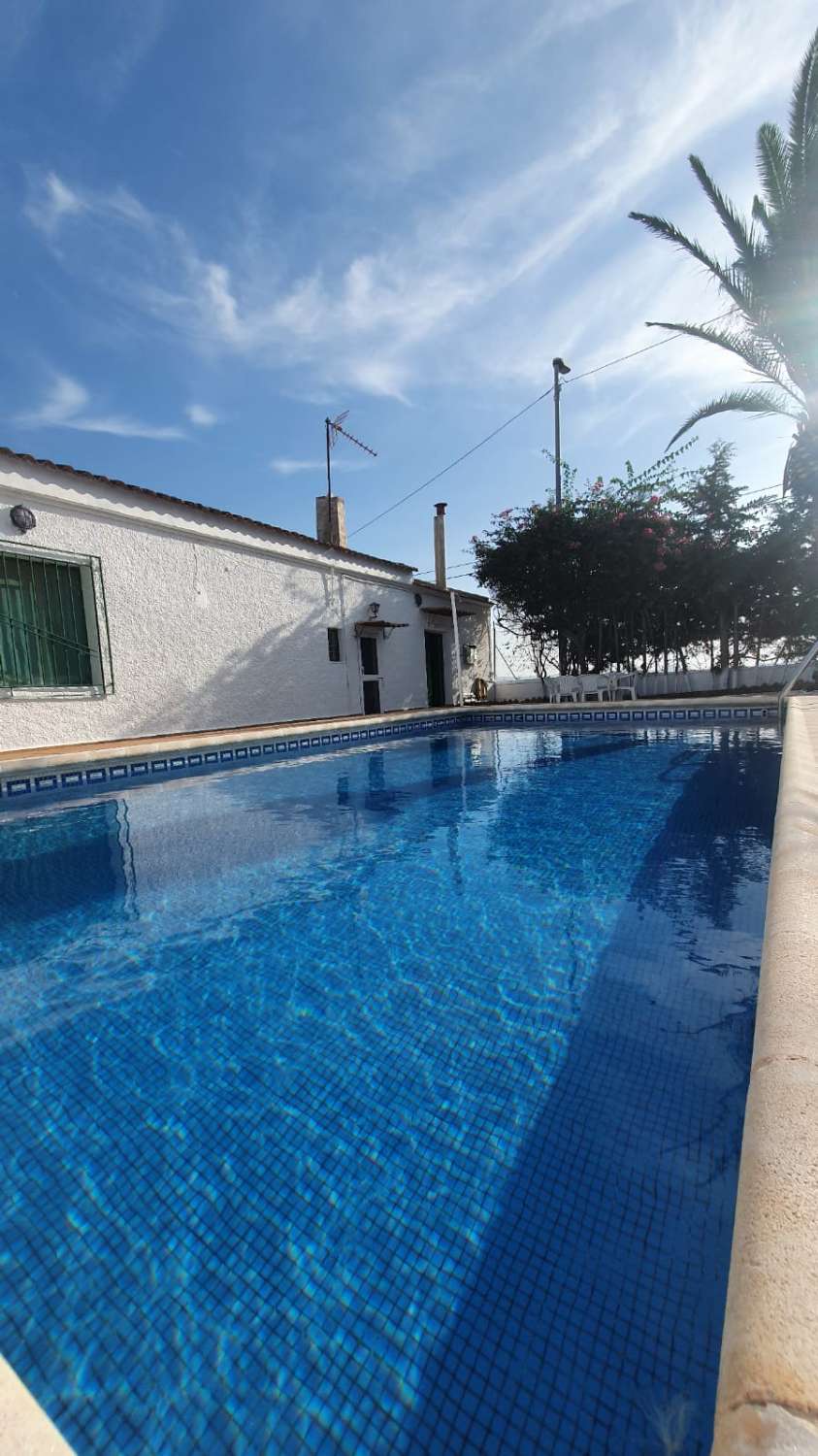 IN LAS PEDREÑAS EXCELLENT COUNTRY HOUSE WITH PRIVATE POOL