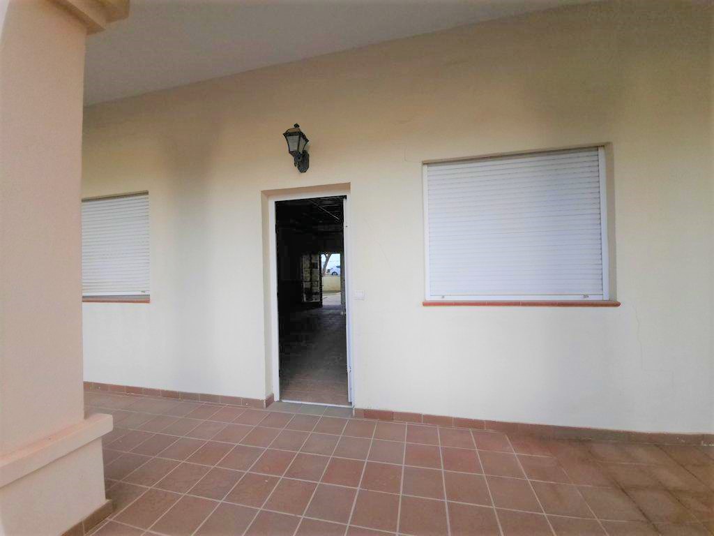 PREMISES FOR SALE CONVERTED TO LOFT HOUSING OF 300 SQUARE METERS IN Bonalba Golf Resort