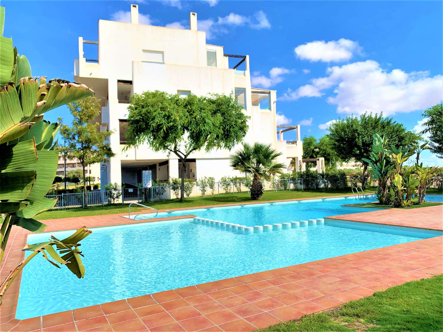 Wir bieten Ihnen diese idyllische Wohnung im Las Terrazas de La Torre Golf Resort an