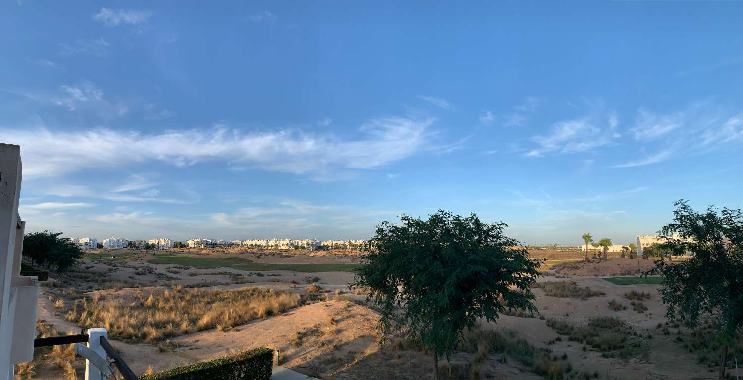 Vi tilbyr deg denne idylliske leiligheten i Las Terrazas de La Torre Golf Resort