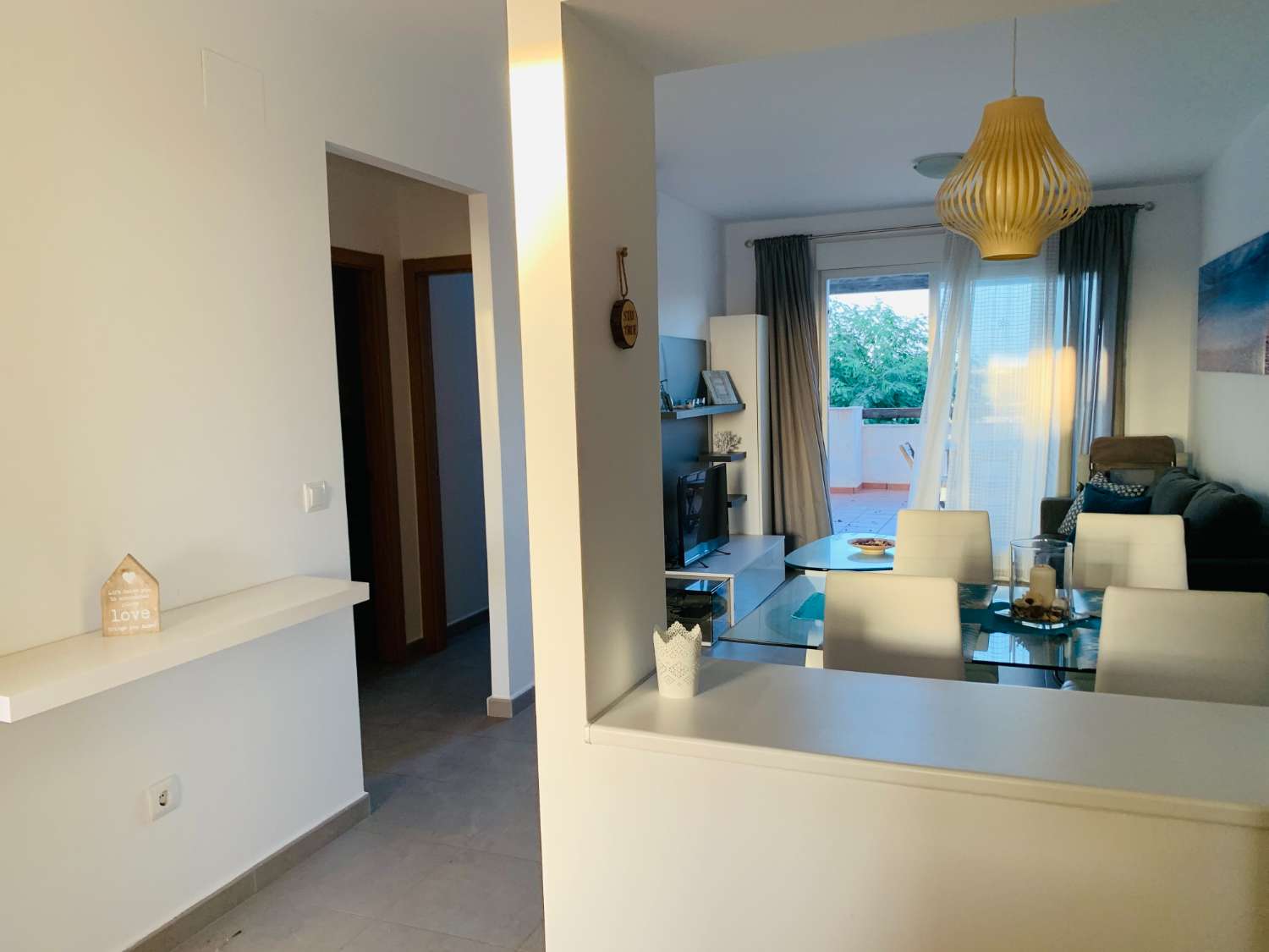Te ofrecemos este idílico apartamento en Las Terrazas de La Torre Golf Resort