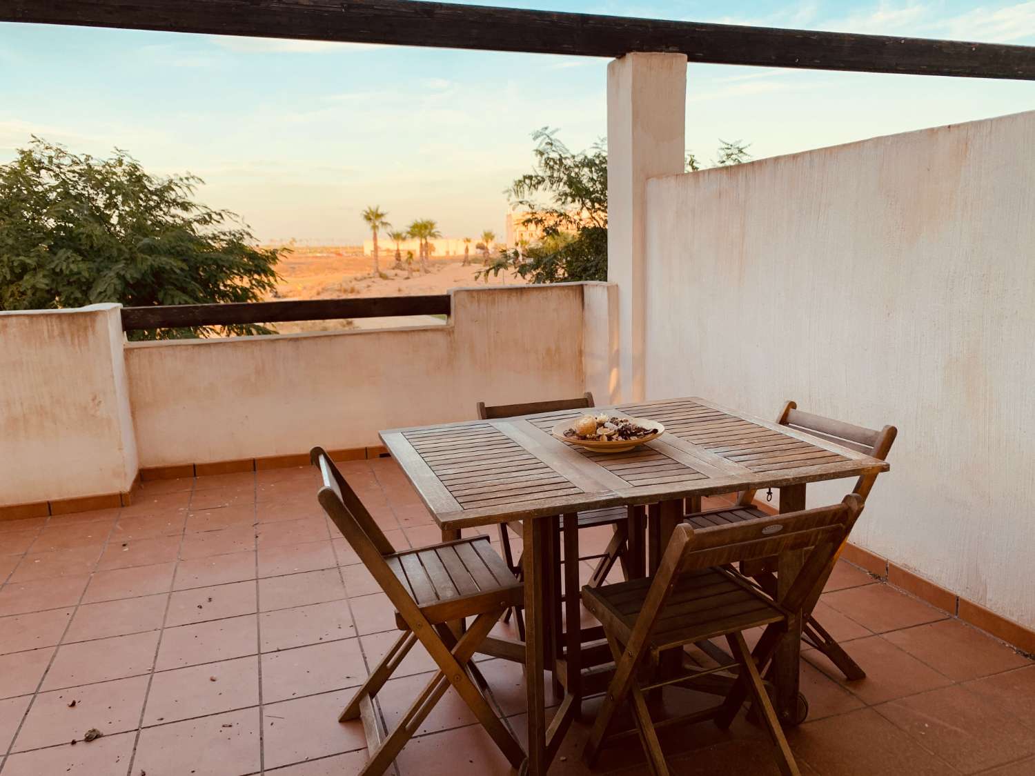 Te ofrecemos este idílico apartamento en Las Terrazas de La Torre Golf Resort