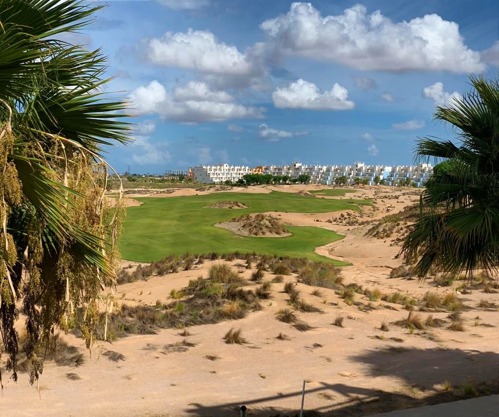 Wir bieten Ihnen diese idyllische Wohnung im Las Terrazas de La Torre Golf Resort an