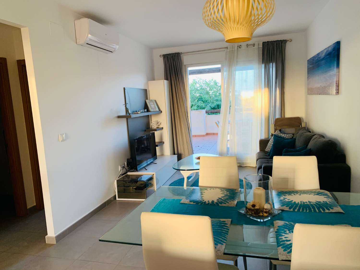 Te ofrecemos este idílico apartamento en Las Terrazas de La Torre Golf Resort