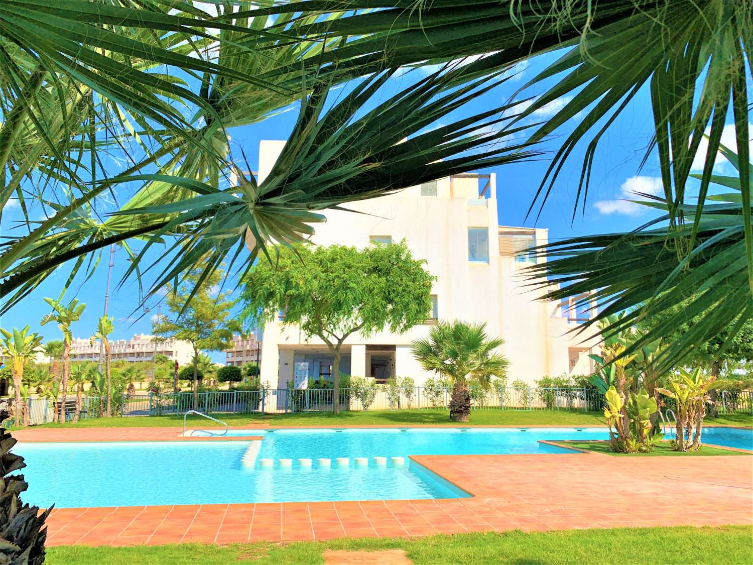 Wir bieten Ihnen diese idyllische Wohnung im Las Terrazas de La Torre Golf Resort an