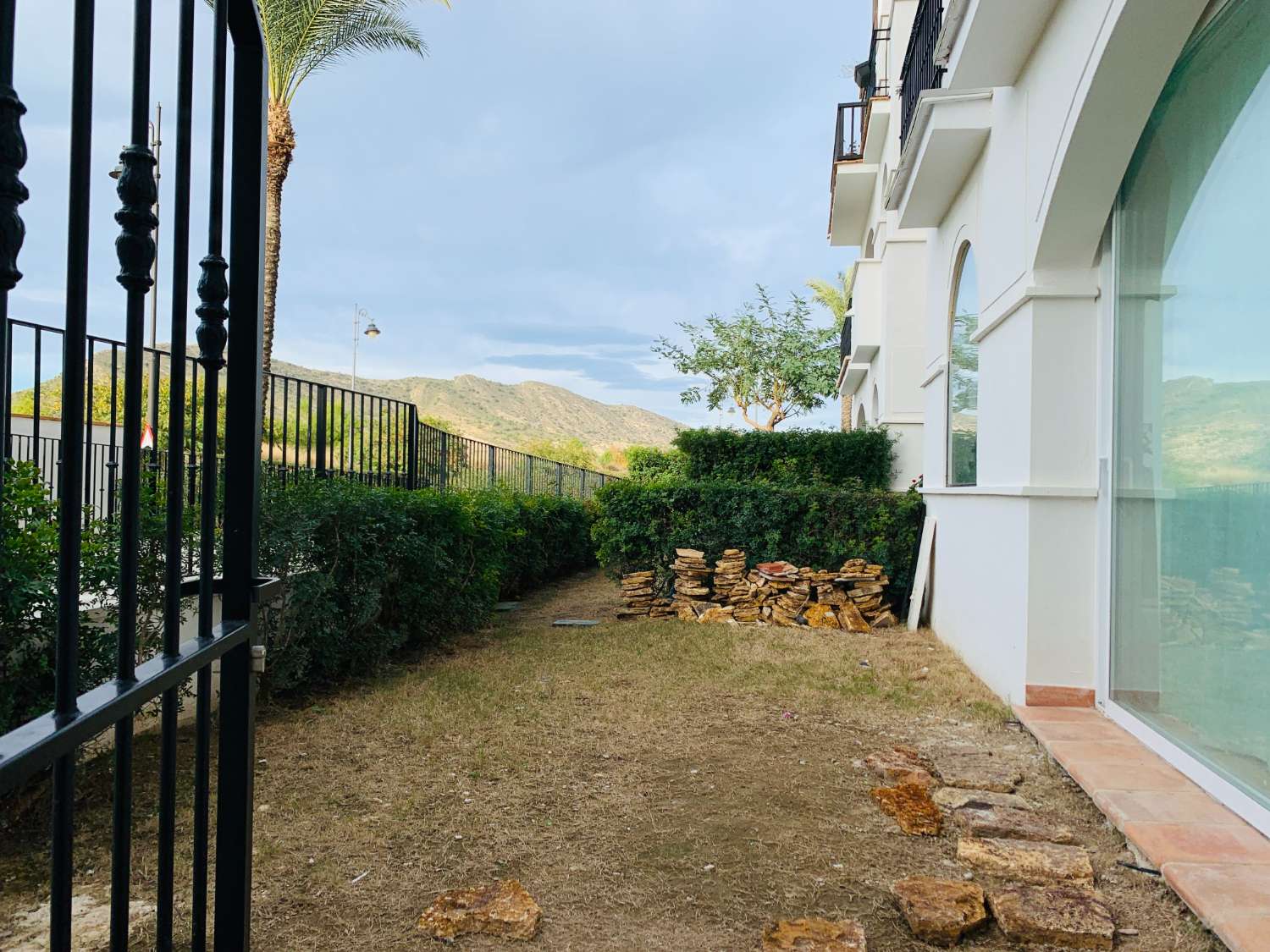 MEDITERRANEAN DESIGN GROUND FLOOR APARTMENT FOR SALE IN VALLE GOLF RESORT (MURCIA)
