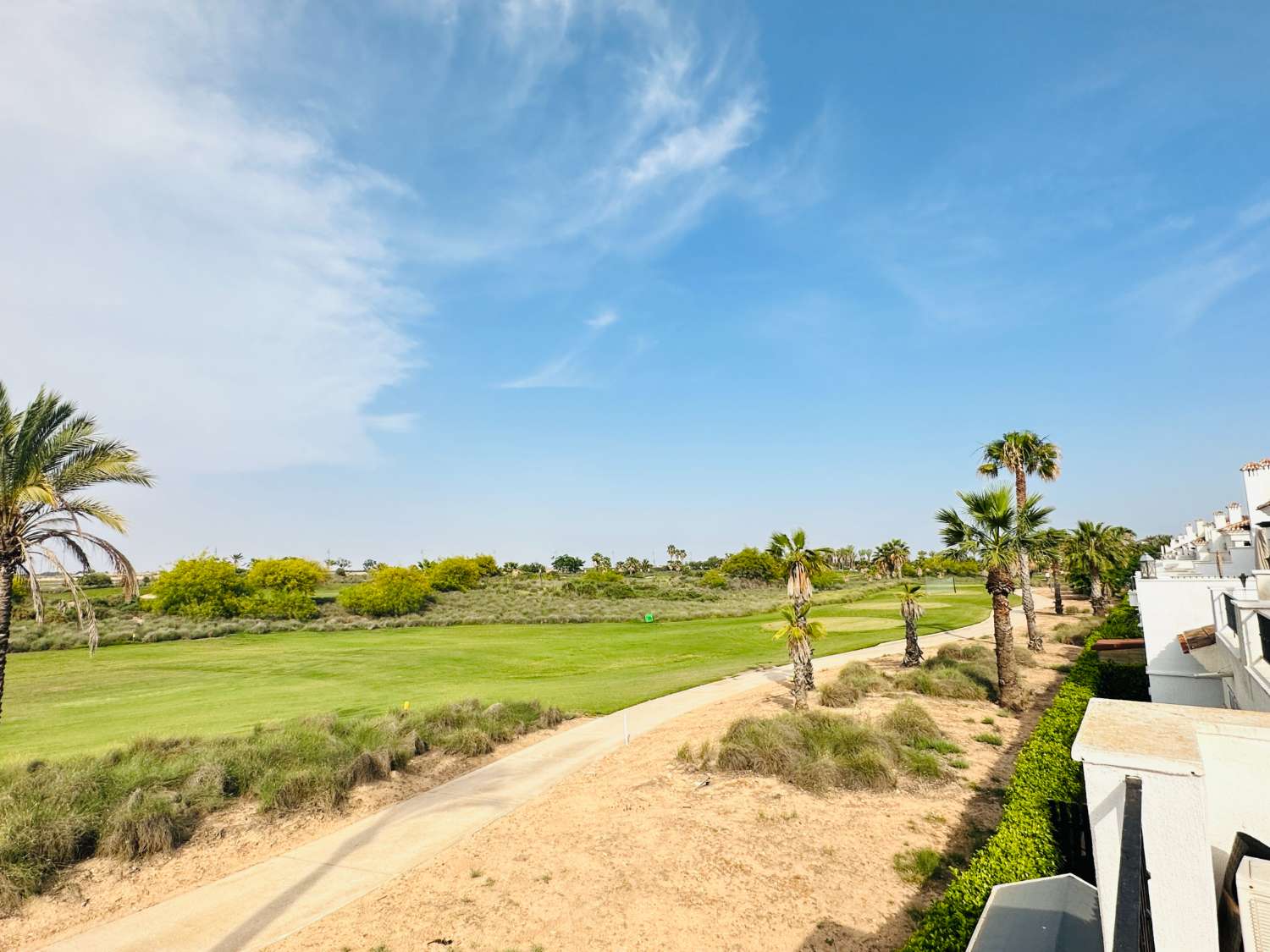 HÖRNRADHUS TILL SALU I LA TORRE GOLFRESORT