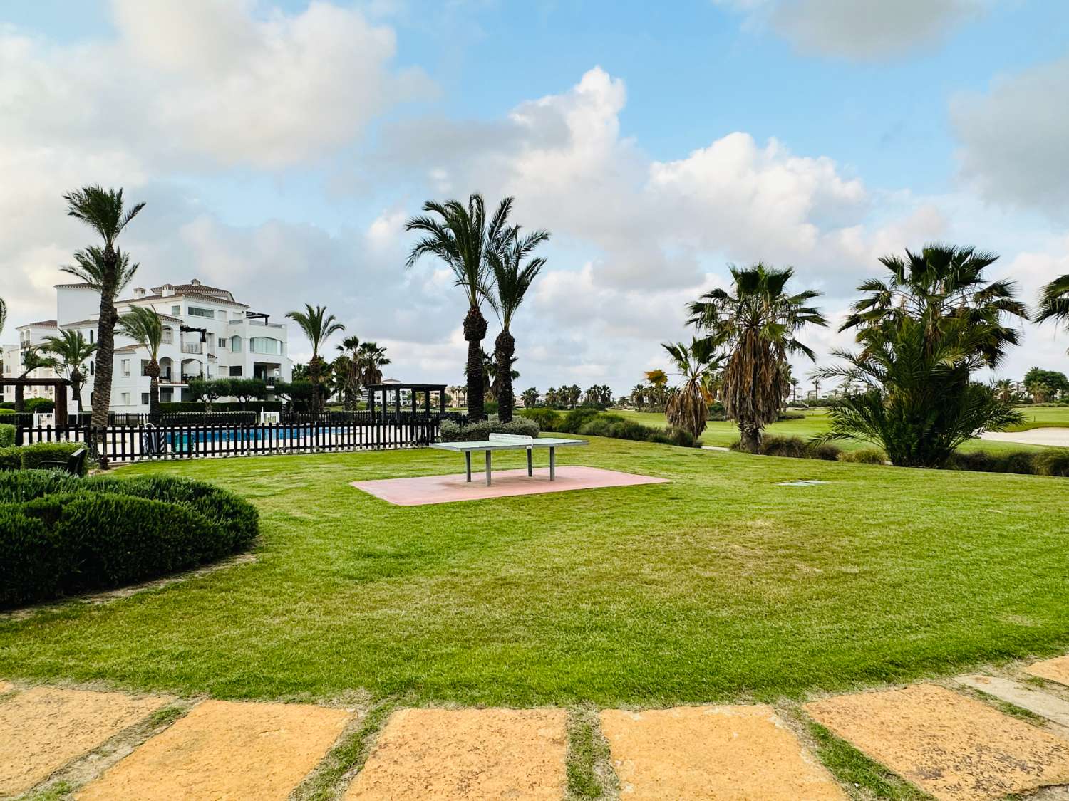 ERDGESCHOSSWOHNUNG MIT FABELHAFTER AUSSICHT IM LA TORRE GOLF RESORT