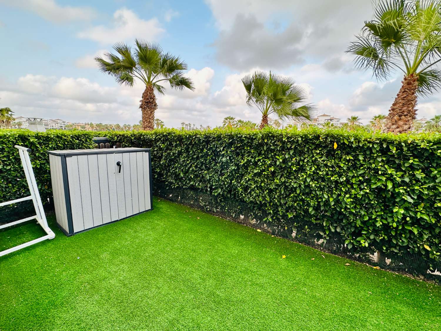 ERDGESCHOSSWOHNUNG MIT FABELHAFTER AUSSICHT IM LA TORRE GOLF RESORT