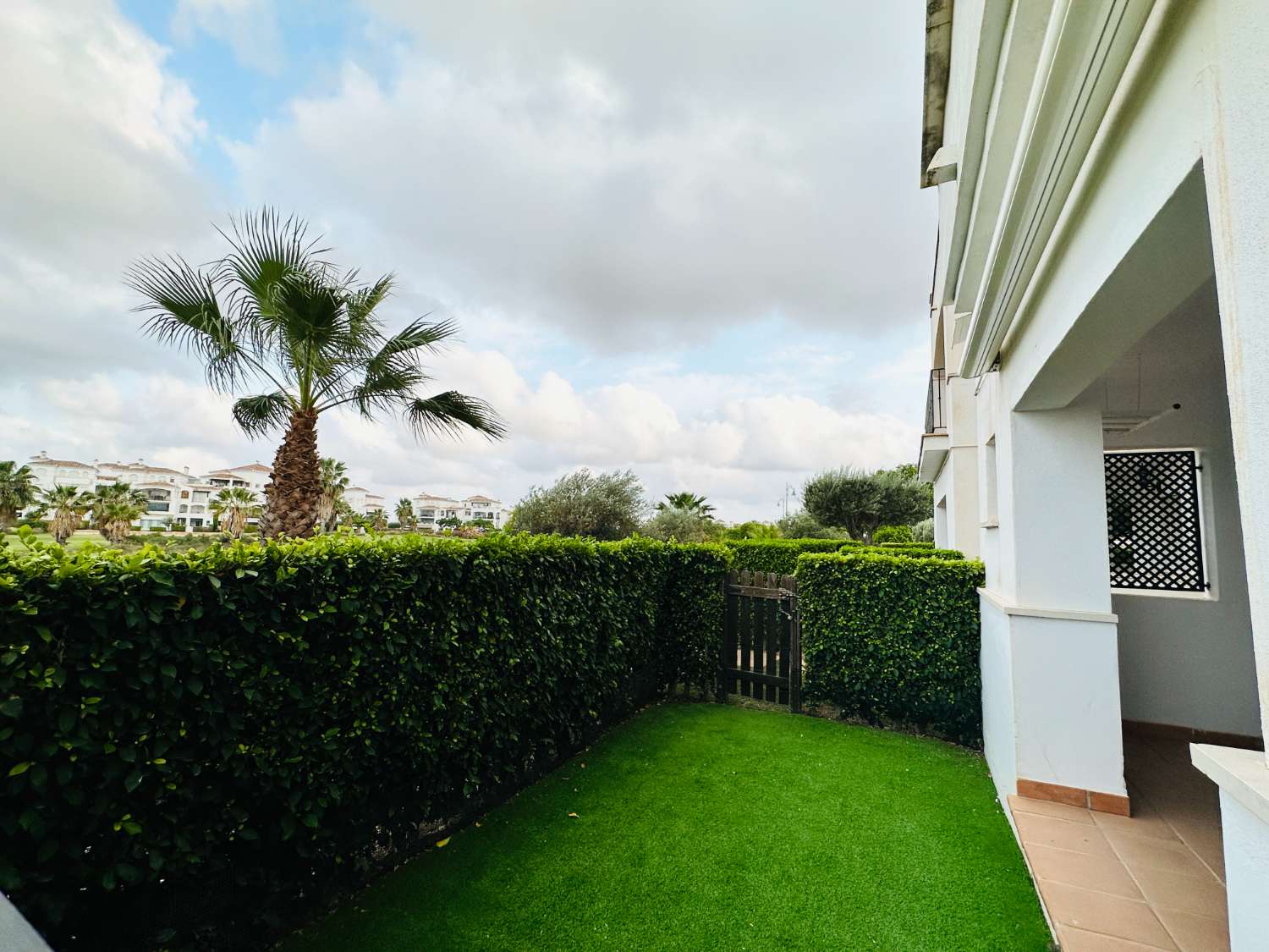 ERDGESCHOSSWOHNUNG MIT FABELHAFTER AUSSICHT IM LA TORRE GOLF RESORT