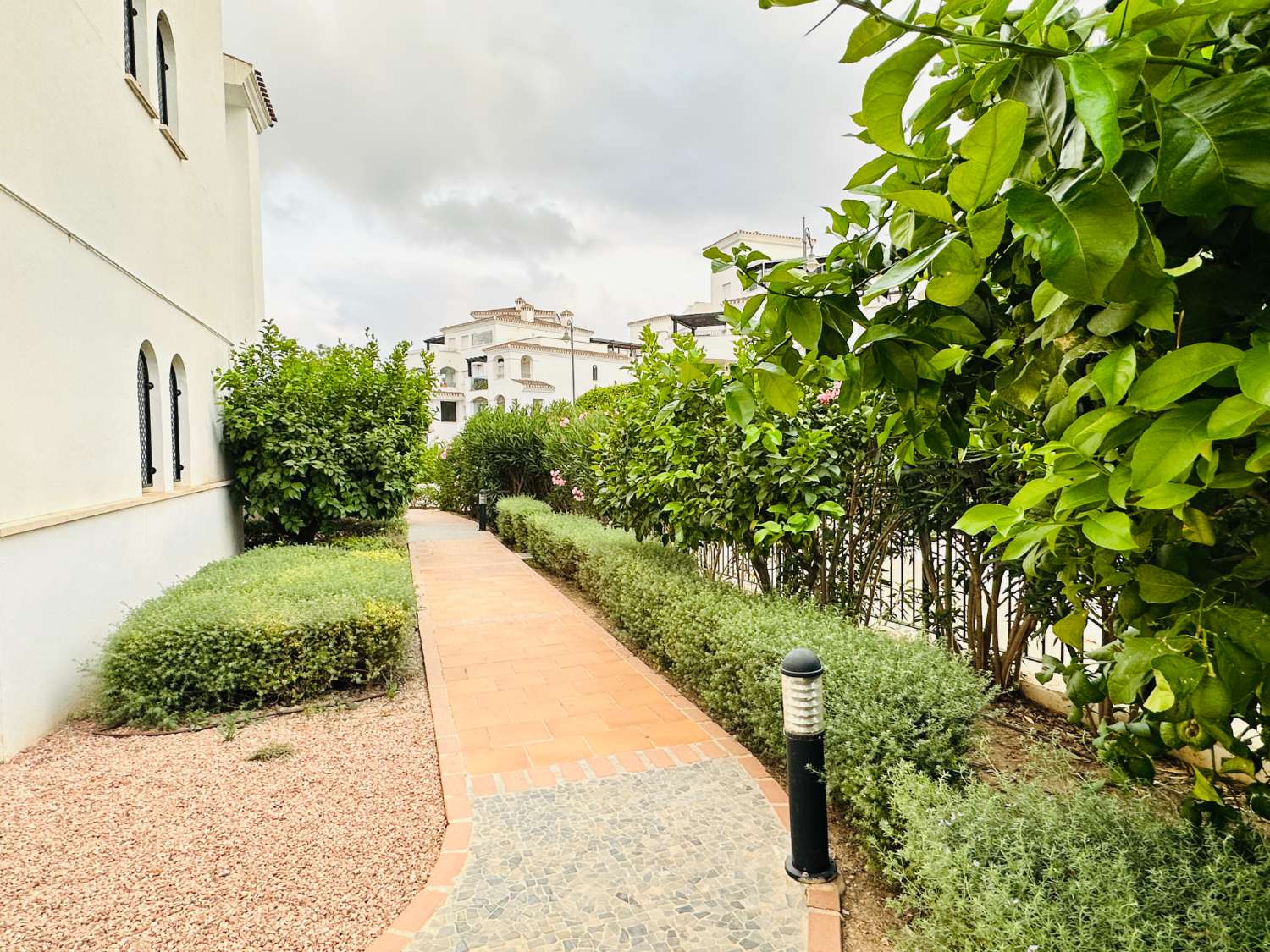 ERDGESCHOSSWOHNUNG MIT FABELHAFTER AUSSICHT IM LA TORRE GOLF RESORT