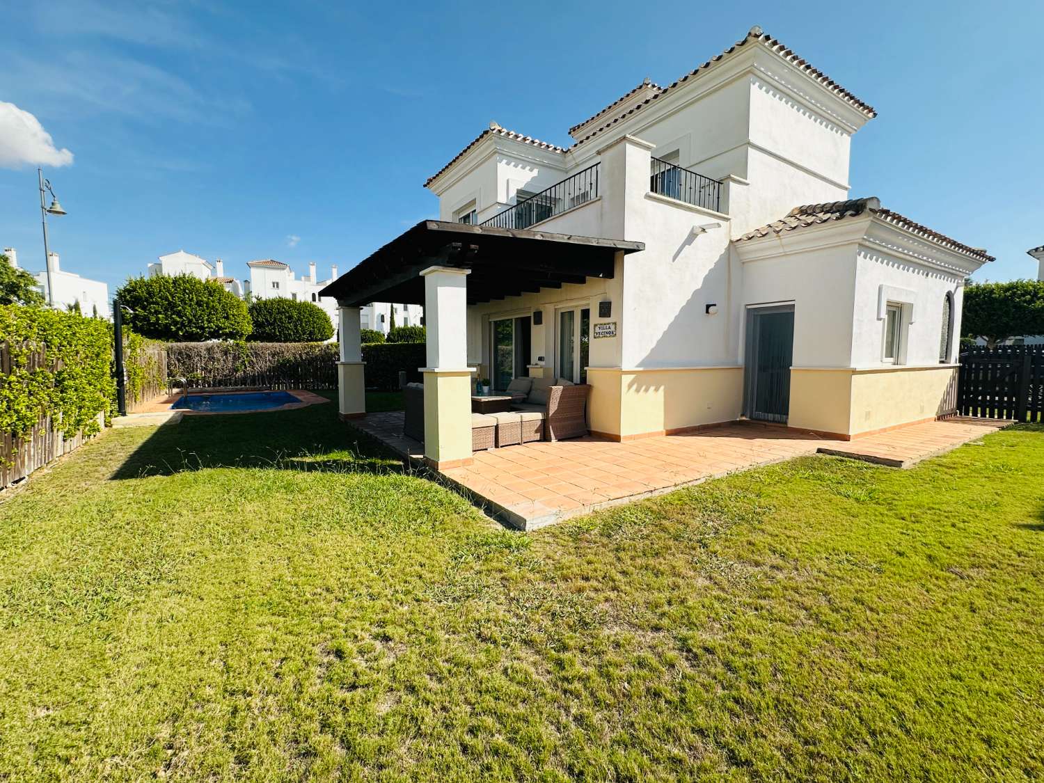 JETZT KÖNNEN SIE DIESE WUNDERBARE VILLA MIT PRIVATEM POOL IM LA TORRE GOLF RESORT KAUFEN