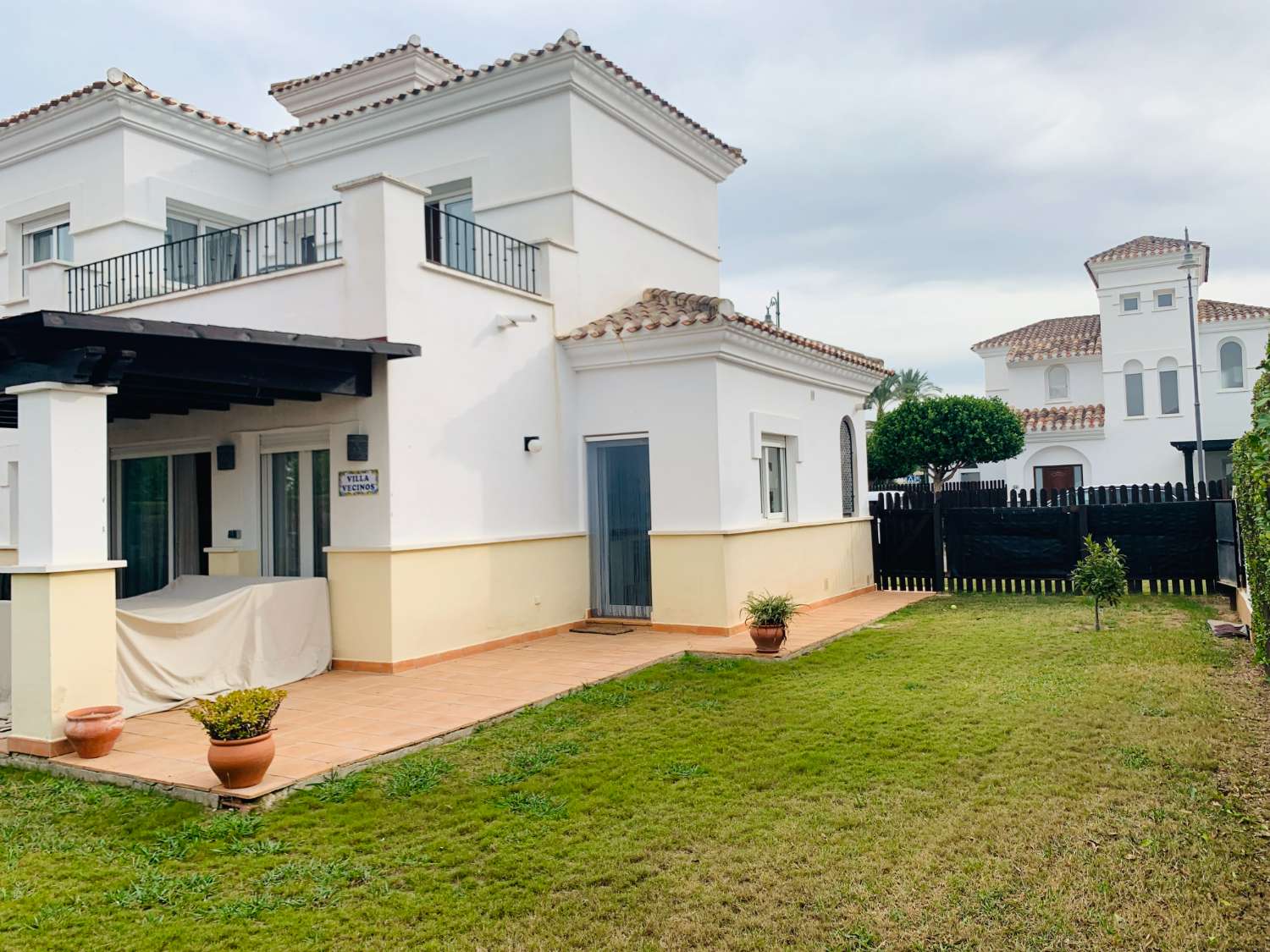 JETZT KÖNNEN SIE DIESE WUNDERBARE VILLA MIT PRIVATEM POOL IM LA TORRE GOLF RESORT KAUFEN