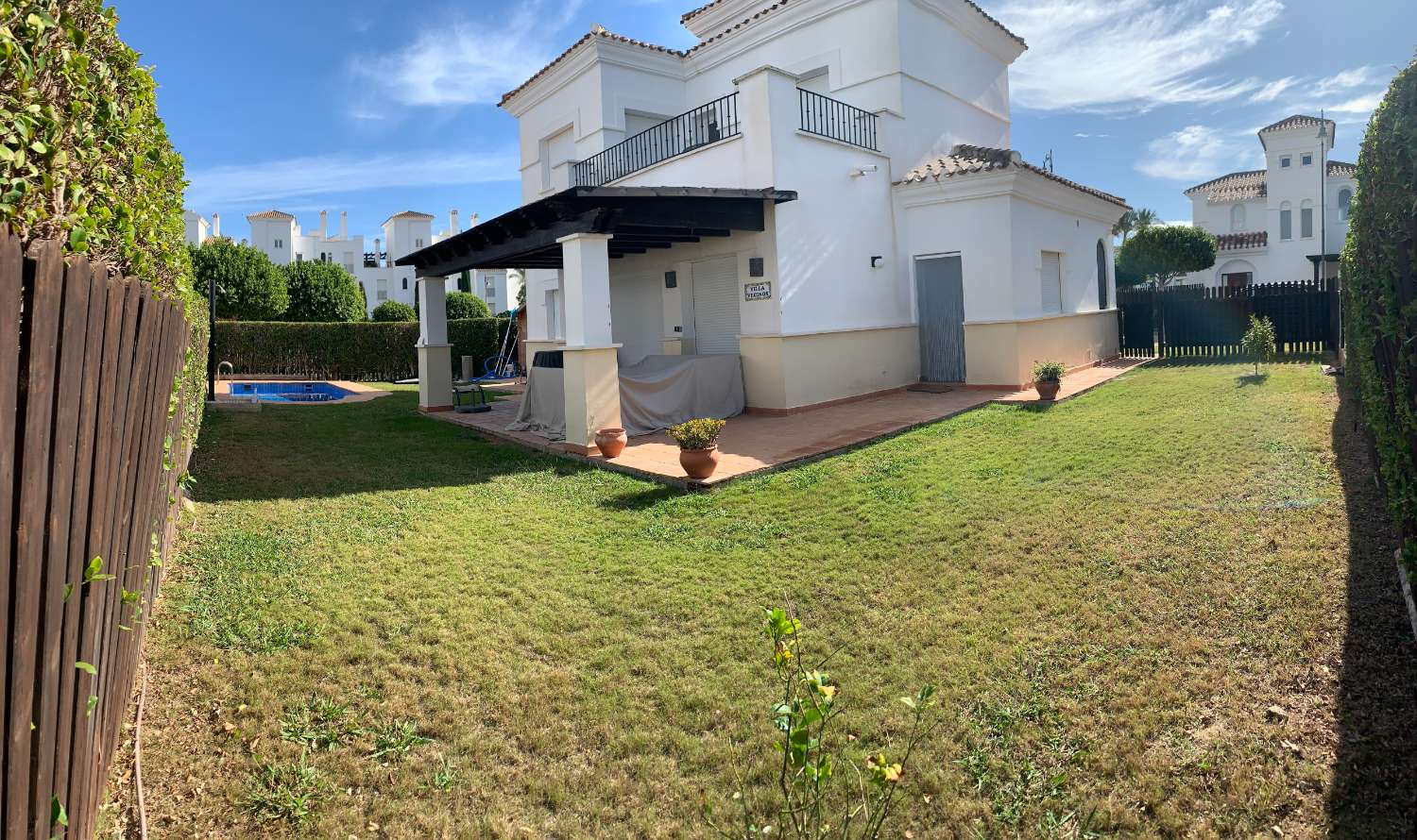 JETZT KÖNNEN SIE DIESE WUNDERBARE VILLA MIT PRIVATEM POOL IM LA TORRE GOLF RESORT KAUFEN