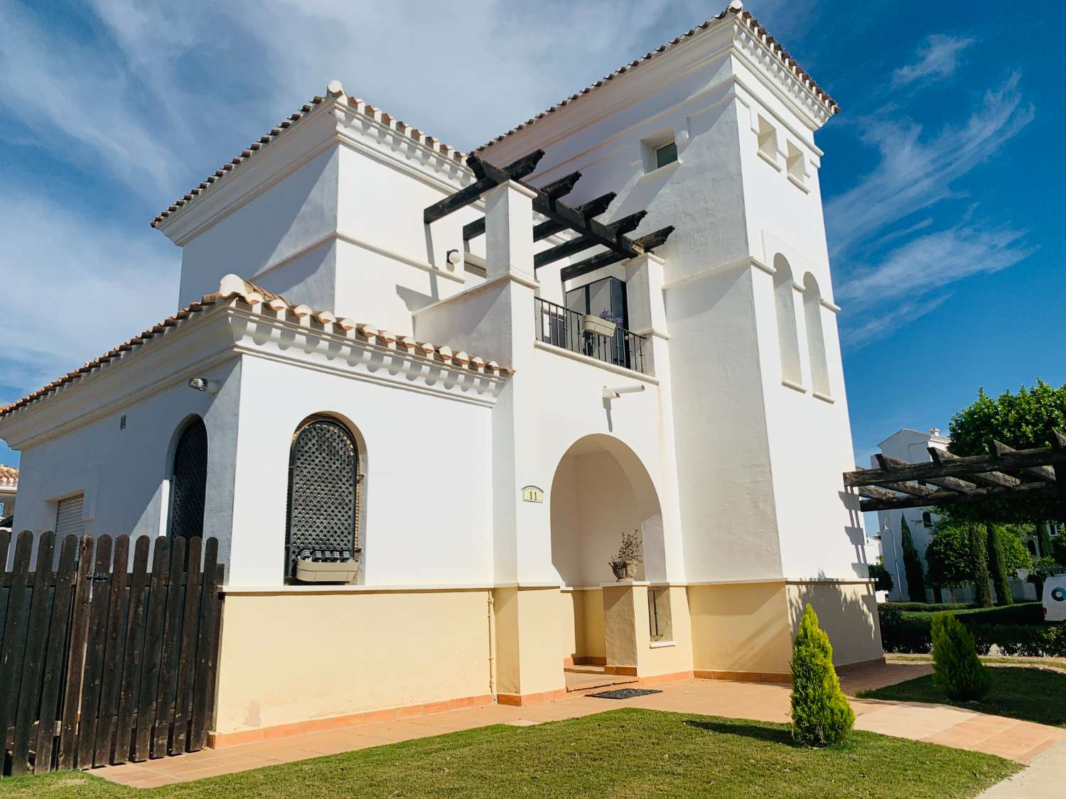 JETZT KÖNNEN SIE DIESE WUNDERBARE VILLA MIT PRIVATEM POOL IM LA TORRE GOLF RESORT KAUFEN