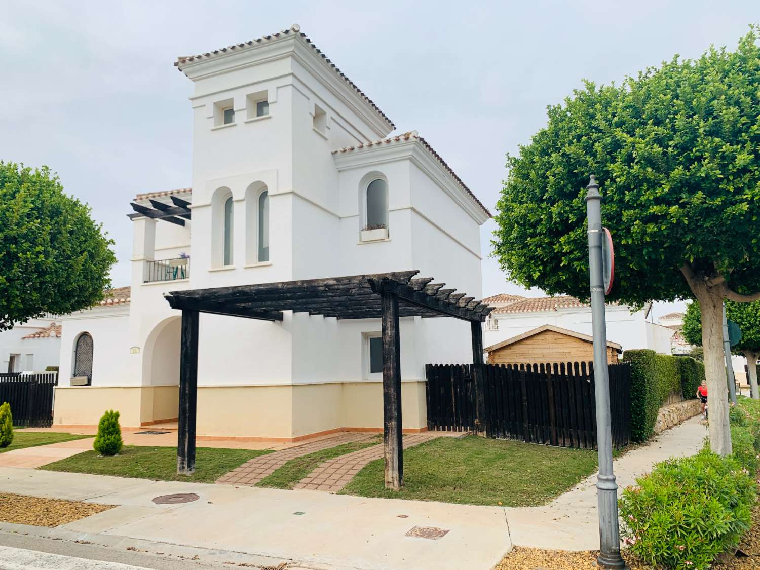 JETZT KÖNNEN SIE DIESE WUNDERBARE VILLA MIT PRIVATEM POOL IM LA TORRE GOLF RESORT KAUFEN