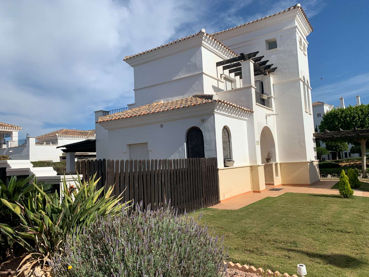 JETZT KÖNNEN SIE DIESE WUNDERBARE VILLA MIT PRIVATEM POOL IM LA TORRE GOLF RESORT KAUFEN