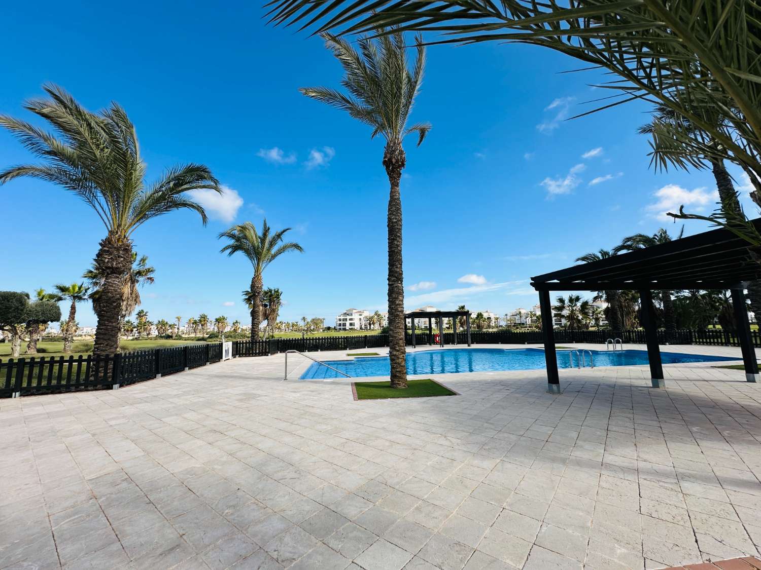 SE VENDE EXCLUSIVO APARTAMENTO EN LA TORRE GOLF RESORT (TORRE-PACHECO)