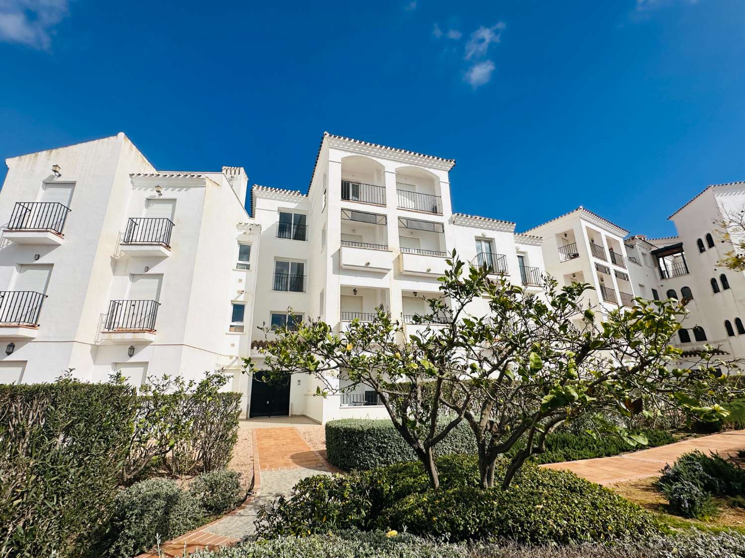 SE VENDE EXCLUSIVO APARTAMENTO EN LA TORRE GOLF RESORT (TORRE-PACHECO)