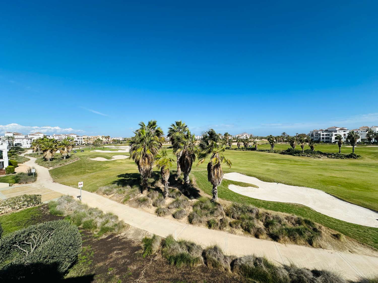 SE VENDE EXCLUSIVO APARTAMENTO EN LA TORRE GOLF RESORT (TORRE-PACHECO)